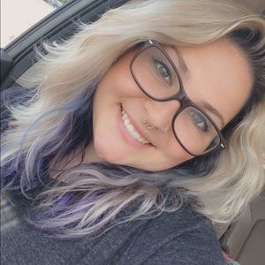 Meet your Posher, Karlee